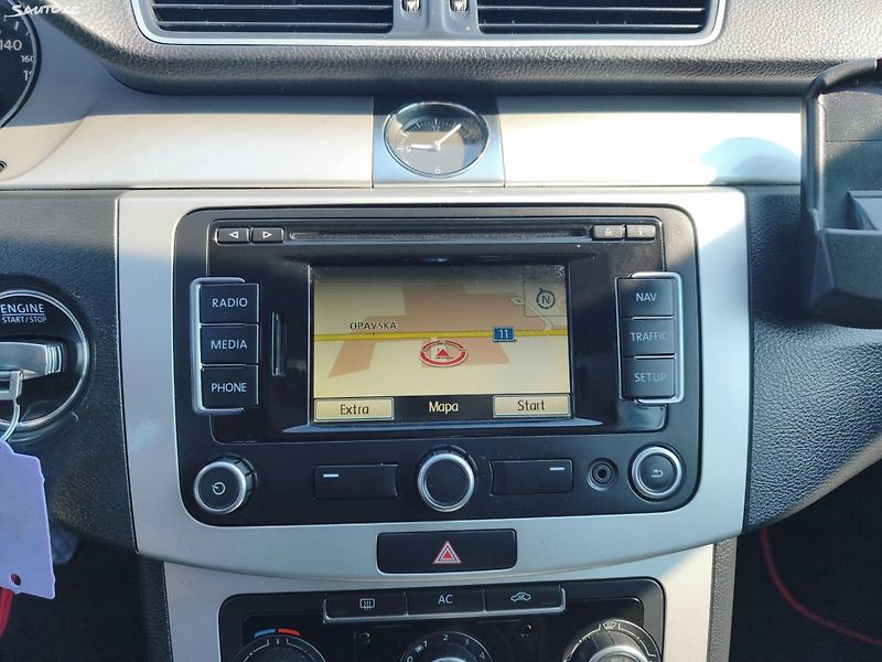 Volkswagen Passat (2011) - fotka 26 z 31