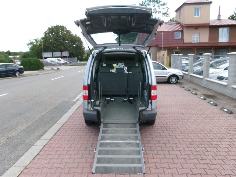 Volkswagen Caddy (2009) 1,9TDI KLIMA invalid.rampa - fotka 11 z 29