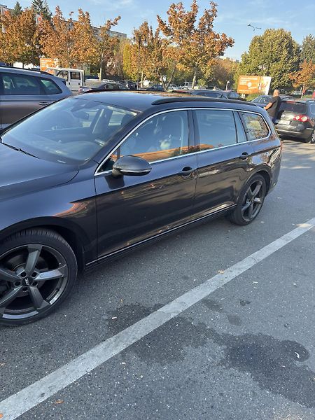 Volkswagen Passat Variant (2020) Zdravím všechny prodám Passat  - fotka 2 z 4