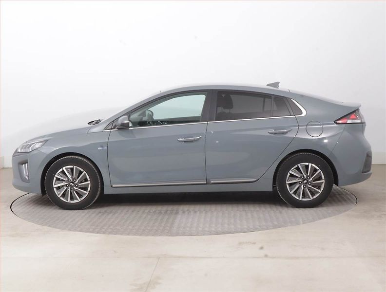 Hyundai Ioniq (2021) Electric 38 kWh, SoH 100% - fotka 3 z 20