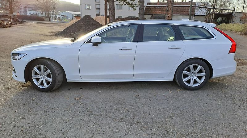 Volvo V90 2.0 D3 Break NAVI Bílá kůže - fotka 4 z 30