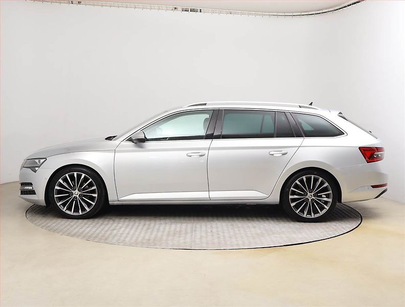 Škoda Superb (2021) Style 2.0 TDI - fotka 3 z 25
