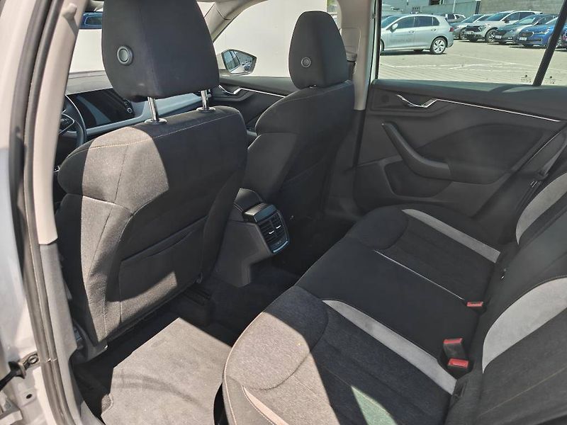 Škoda Kamiq Top Selection 6MP 1,0TSI - fotka 7 z 22