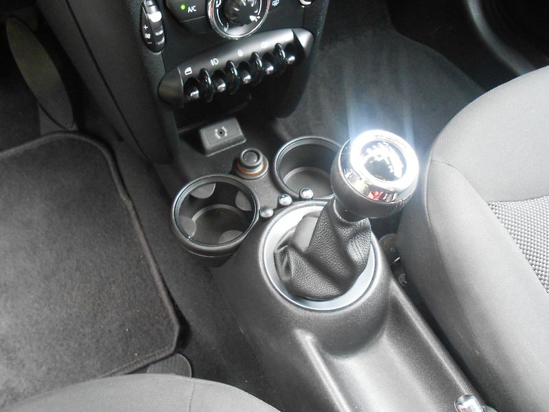 Mini One 1.6i. KLIMA,110TKm!!! - fotka 24 z 30