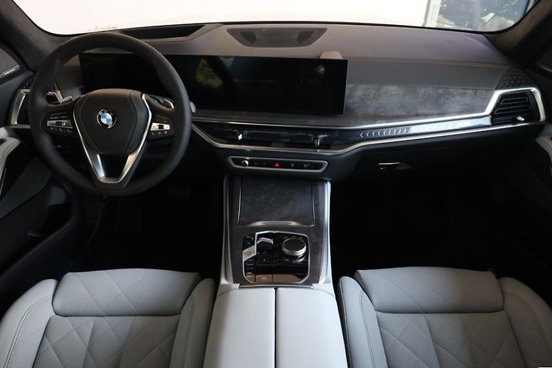 BMW X5 xDrive30d - fotka 5 z 18