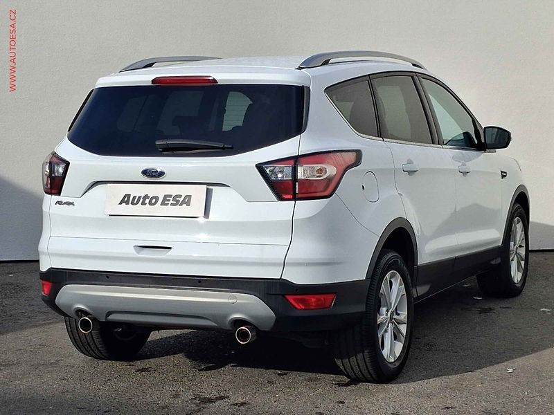 Ford Kuga (2019) 1.5 EB, 1.maj,ČR, Titanium - fotka 4 z 20