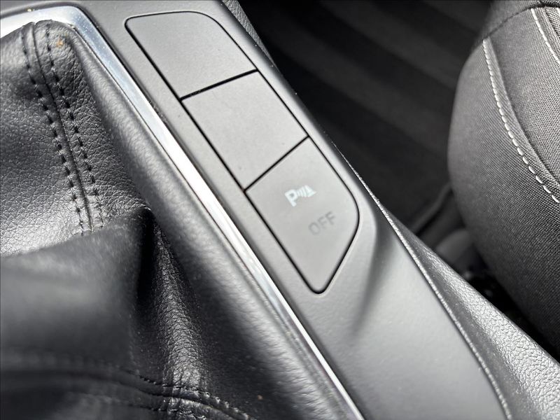 Ford Kuga 1,5 EcoBoost 110kW Titanium - fotka 32 z 39