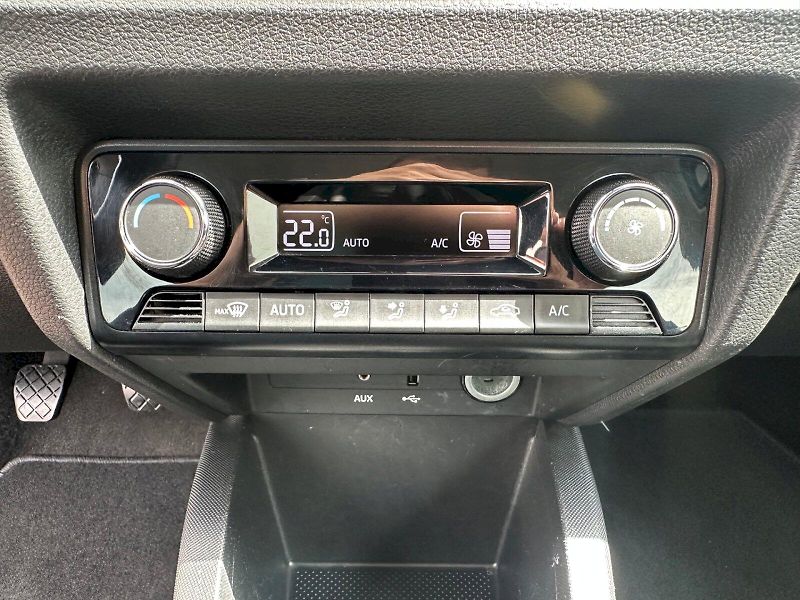 Škoda Fabia (2018) 1,0 TSI / 70 KW / Style Plus - fotka 20 z 30