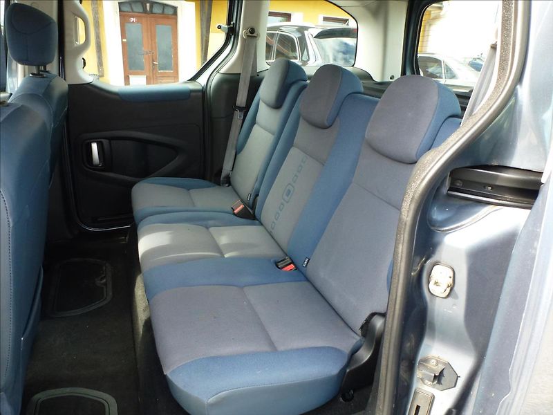 Citroën Berlingo 1,6 HDi  Multispace - fotka 18 z 44