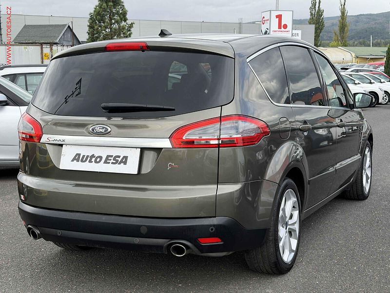 Ford S-MAX (2013) 2.0 TDCi, Titanium - fotka 4 z 16