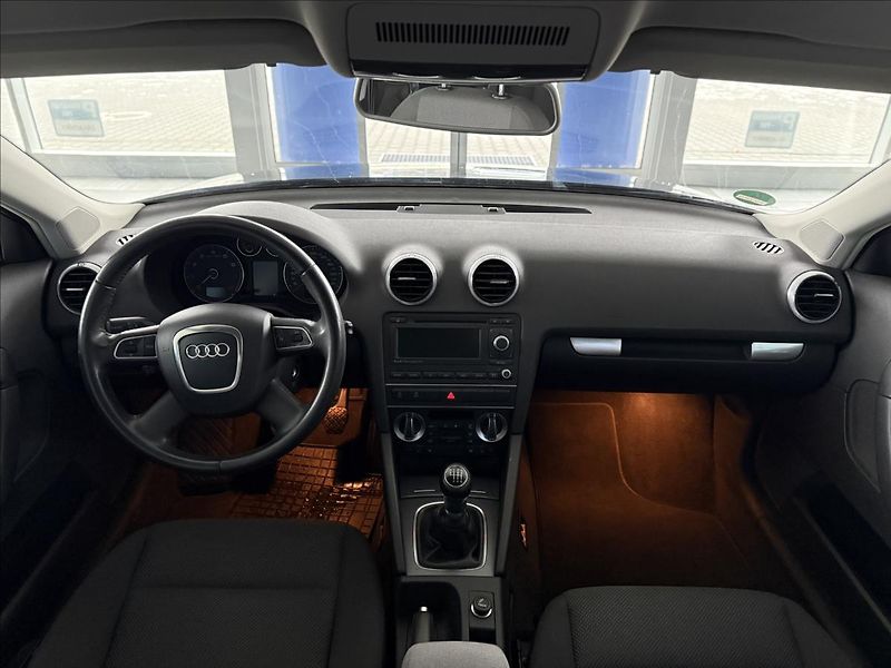 Audi A3 1,2   TFSI 77kW - fotka 8 z 21