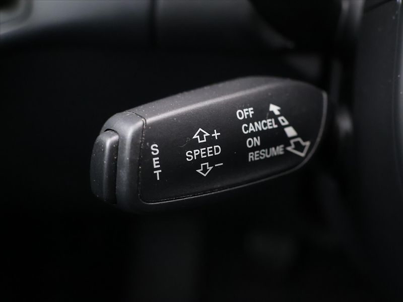 Audi A4 2,0 TDi 100kW Kůže Pano Navi - fotka 18 z 34