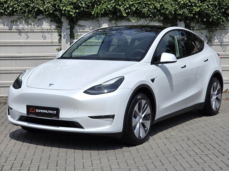 Tesla Model Y LR 4x4 Tažné z. SoH 91% 1.maj - fotka 3 z 22