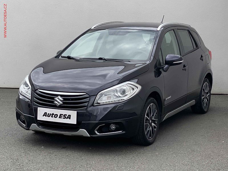 Suzuki SX4 (2015) 1.6i 4x4, AT, xenon, park - fotka 3 z 17