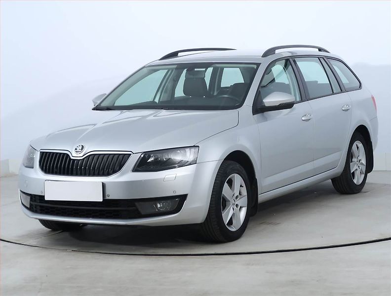 Škoda Octavia (2016) Elegance 2.0 TDI, Xenony - fotka 2 z 19