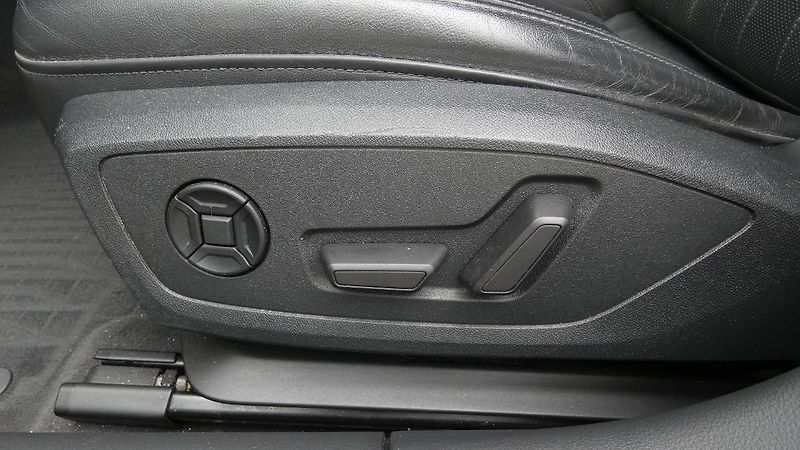 Audi A6 3.0 55 TFSI quattro - fotka 23 z 26