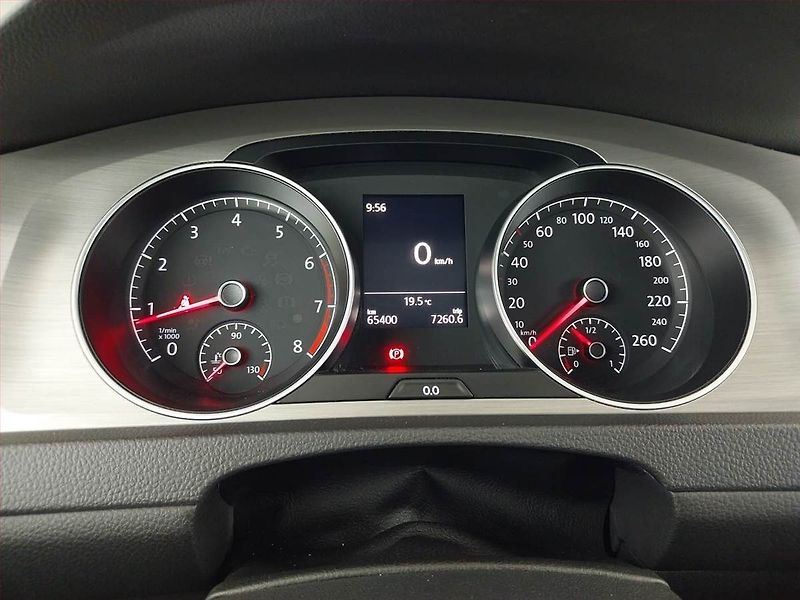 Volkswagen Golf (2016) Comfortline 1.2 TSI, Tempomat - fotka 11 z 16