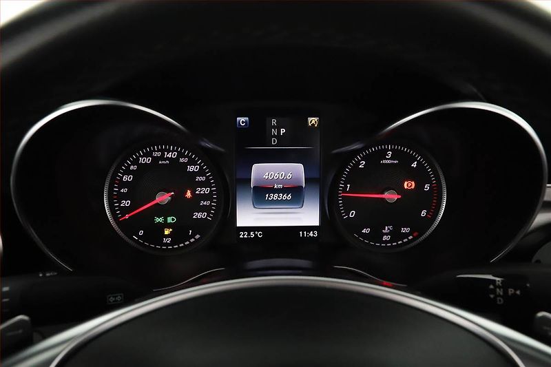 Mercedes-Benz Třídy C (2018) C 220 d 4MATIC - fotka 13 z 31