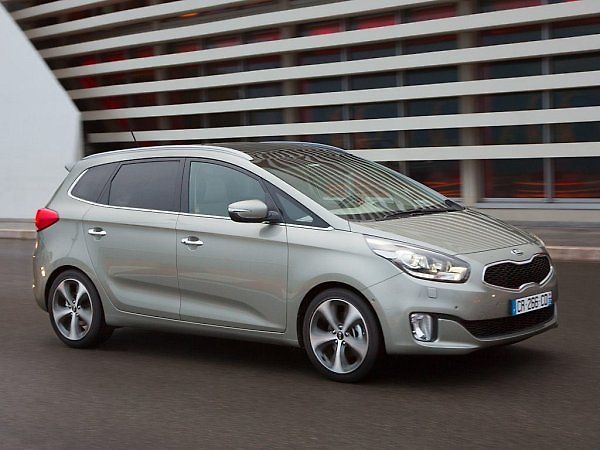 Kia Carens.