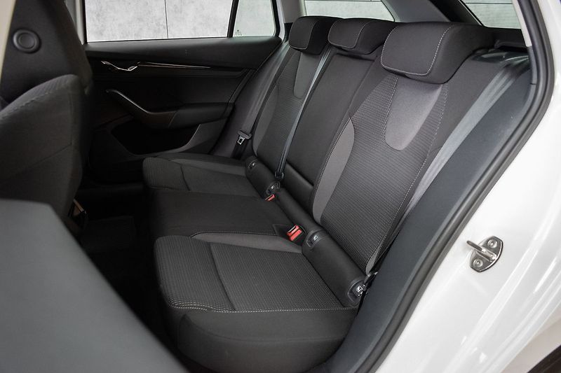 Škoda Octavia 2.0TDI 110kW AMBITION+*ČR 1.M* - fotka 12 z 37
