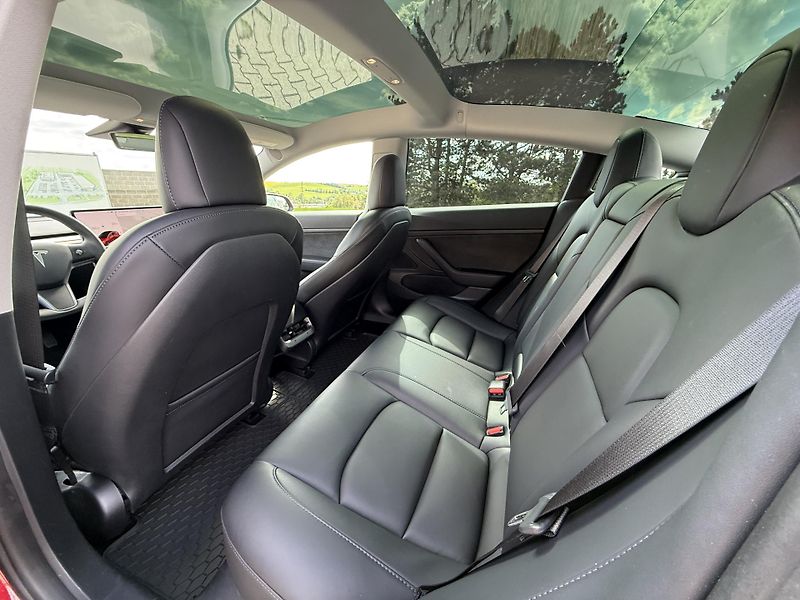 Tesla Model 3 STANDARD PLUS - fotka 7 z 18