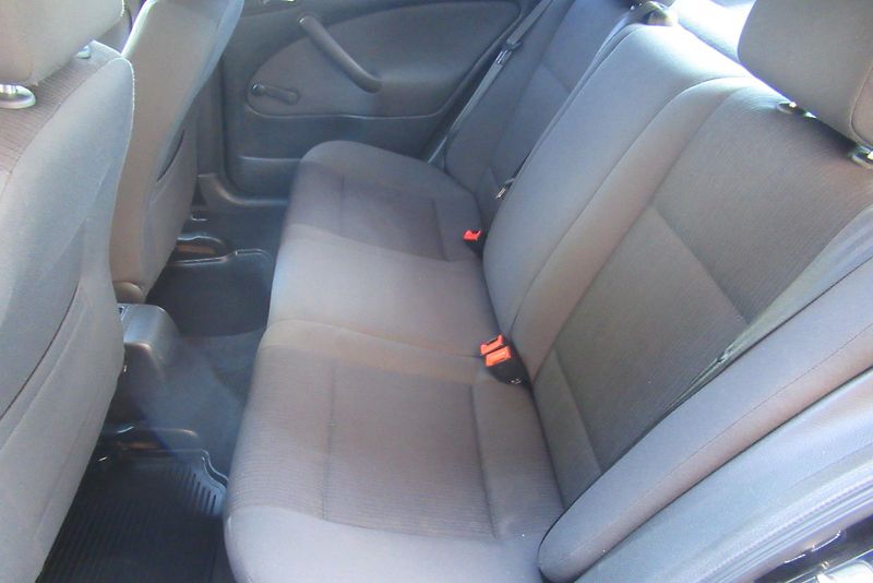Škoda Octavia Tour 1.9 TDi CLIMATRONIC - fotka 13 z 25