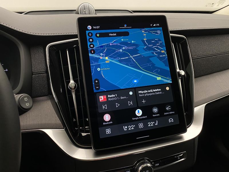 Volvo XC90 (2026) T8 AWD RECHARGE DARK ULTRA - fotka 44 z 76