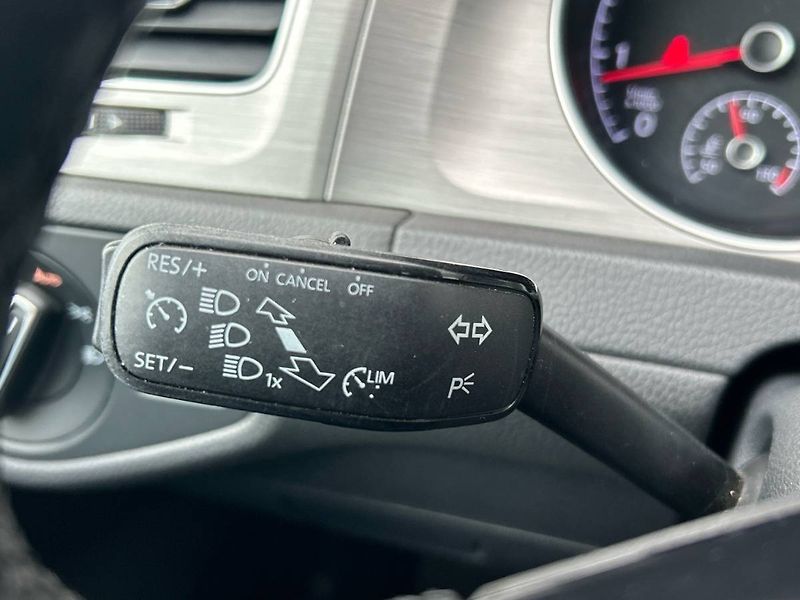 Volkswagen Golf (2016) 1.2 TSI Comfortline - fotka 6 z 32