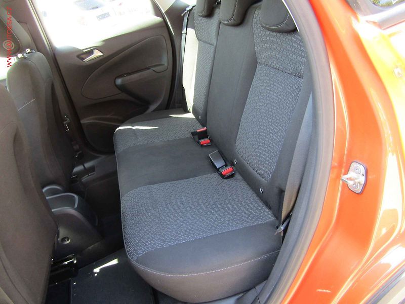Opel Crossland X (2020) 1.2i, AC, výhřev sed - fotka 10 z 17
