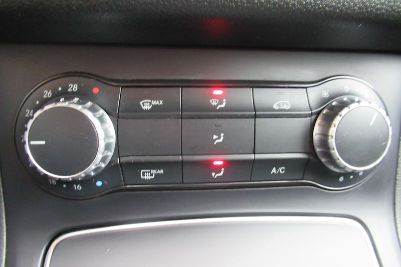 Mercedes-Benz Třídy B 180 CDI *AUTOMAT* NAVI TAŽNÉ  - fotka 16 z 27