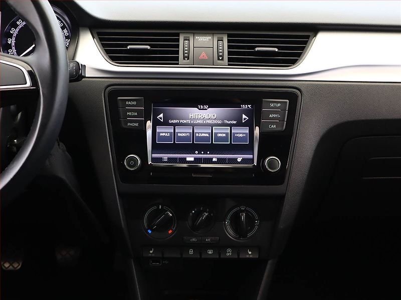 Škoda Rapid (2019) Spaceback 1.0 TSI - fotka 10 z 13