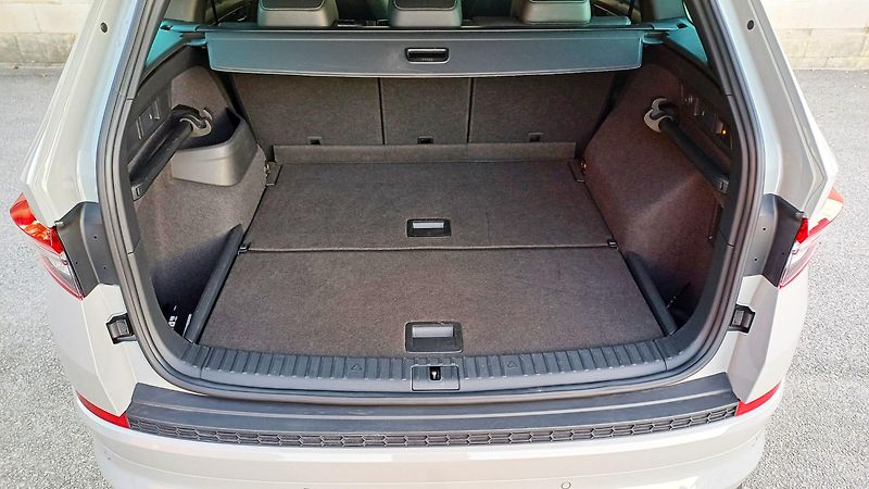 Škoda Kodiaq TDI 147kW 4x4 SPORTLINE-CR-DPH - fotka 14 z 50