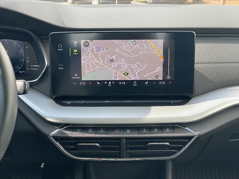 Škoda Octavia 2,0 TDI DSG Style Plus LED+ACC - fotka 12 z 24