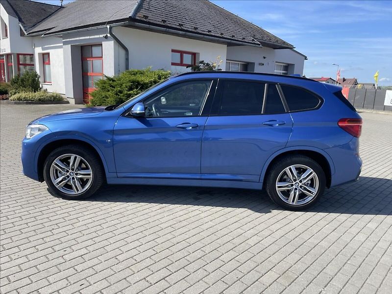BMW X1 2,0 d 140kw M-Paket X-drive CZ - fotka 2 z 38