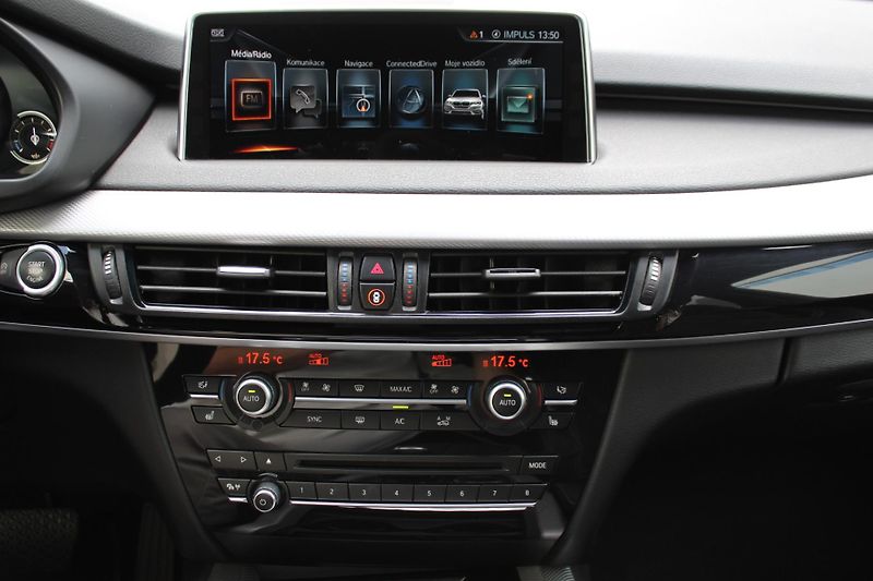 BMW X5 xDrive30d, CZ - fotka 13 z 22