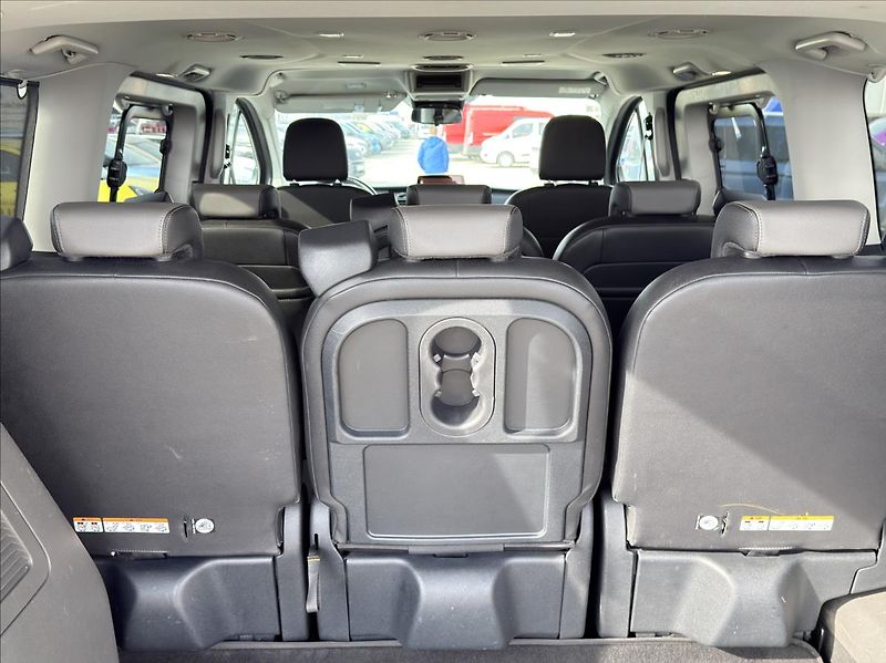 Ford Tourneo Custom 2,0 EcoBlue 136kW TitaniumX L1 - fotka 13 z 22