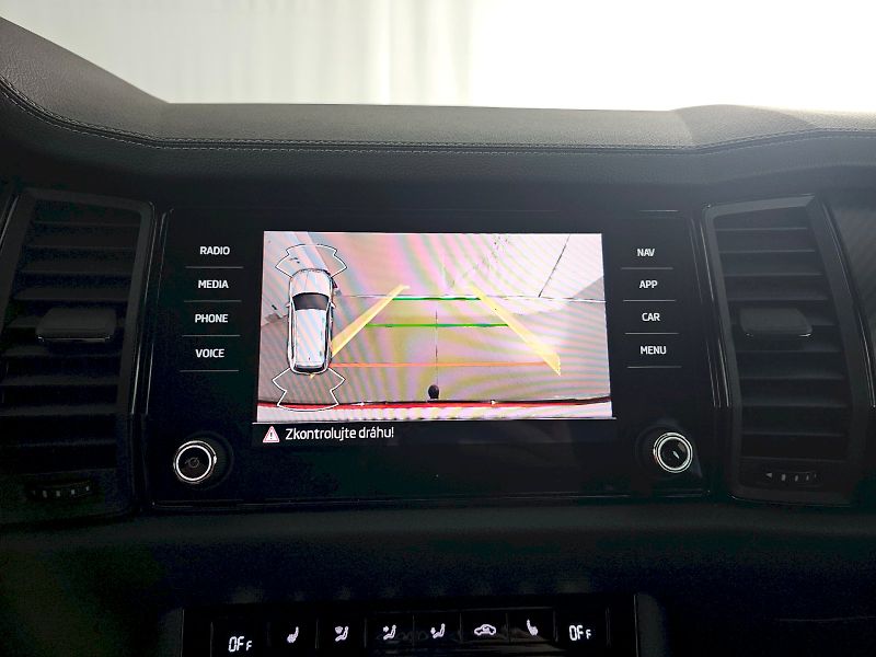 Škoda Kodiaq (2023) 2.0TSI 140kW 4X4 SPORTLINE TAŽ - fotka 13 z 35