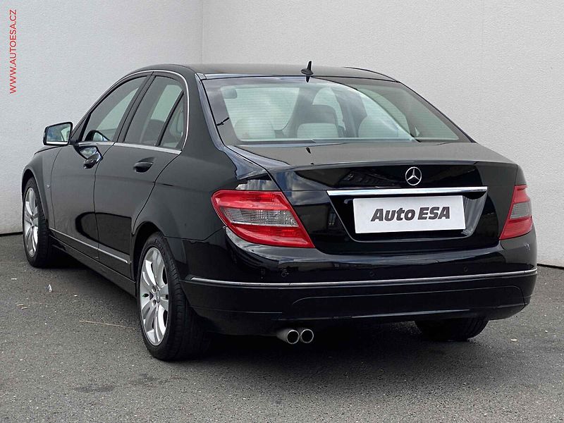 Mercedes-Benz Třídy C (2009) 1.6 K C180, Avantgarde, AT - fotka 6 z 16