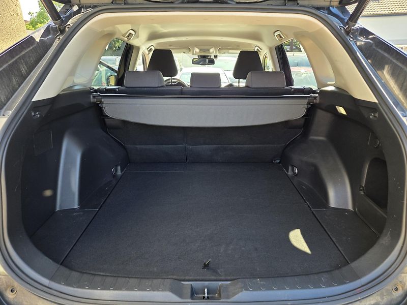Toyota RAV4 2.0-4x4-AUT-1.MAJITEL-ZÁRUKA - fotka 17 z 40