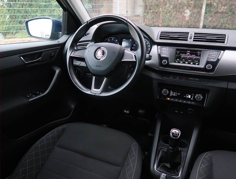 Škoda Fabia (2017) Style 1.0 TSI, Serv.kniha - fotka 7 z 16