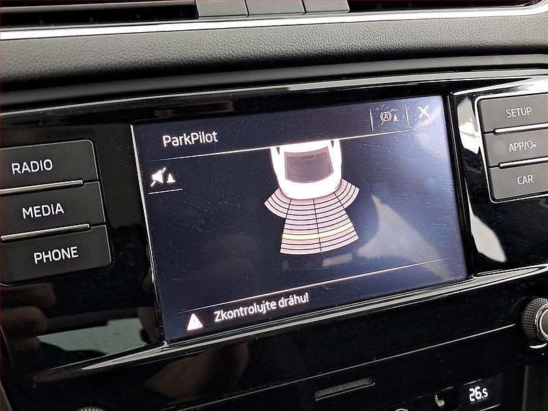 Škoda Octavia (2019) 1.5 TSI, ČR,1.maj, Tempomat - fotka 13 z 17