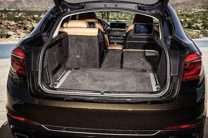 BMW X6.