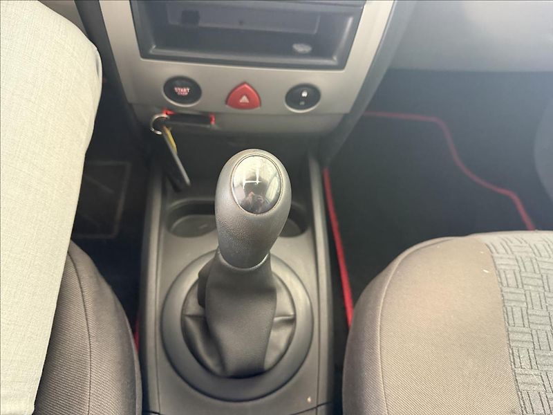 Renault Mégane 1,6   16V,SERVISKA,2. SADA KOL - fotka 18 z 21