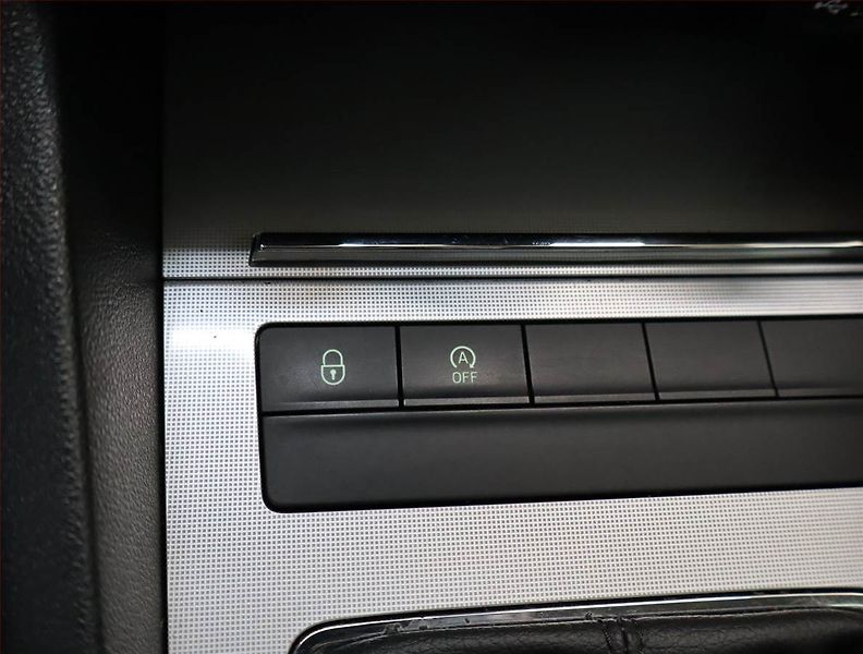 Škoda Octavia (2015) 1.6 TDI, Serv.kniha, Tempomat - fotka 17 z 18