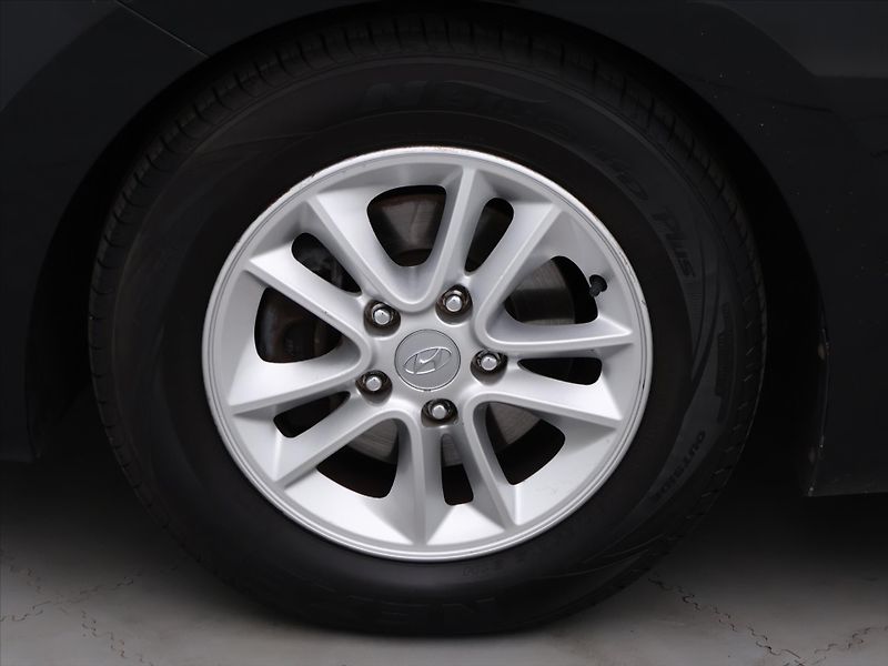Hyundai i30 1,6 CRDi 81kW Trikolor - fotka 21 z 28