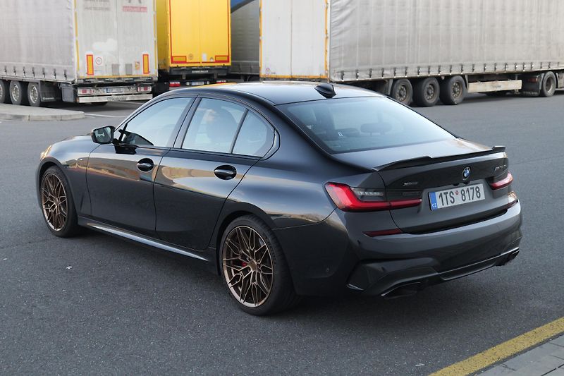 BMW Řada 3 (2021) - fotka 4 z 18