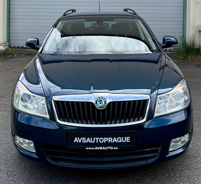 Škoda Octavia (2012) 2 FL COMBI 1.6 TDI DSG 2012 - fotka 2 z 27