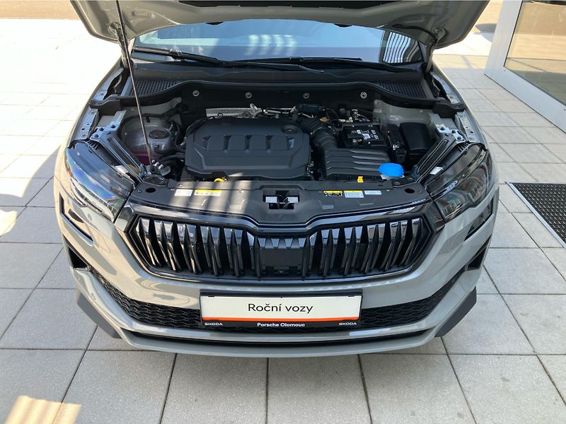 Škoda Karoq 2.0 TDi 110 kW SPORTLINE 4X4 D - fotka 29 z 30