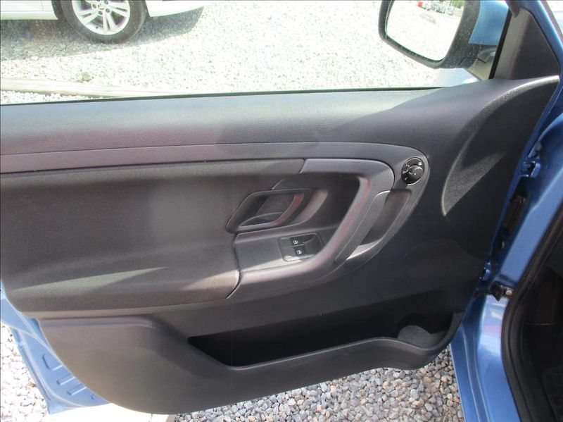 Škoda Fabia 1,2 TSI,aut.klima,serv.kniha, - fotka 12 z 36