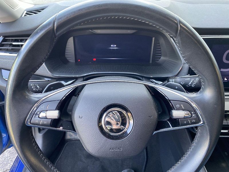 Škoda Octavia (2023) Combi 1.5 TSI M-HEV DSG Style+ - fotka 17 z 39